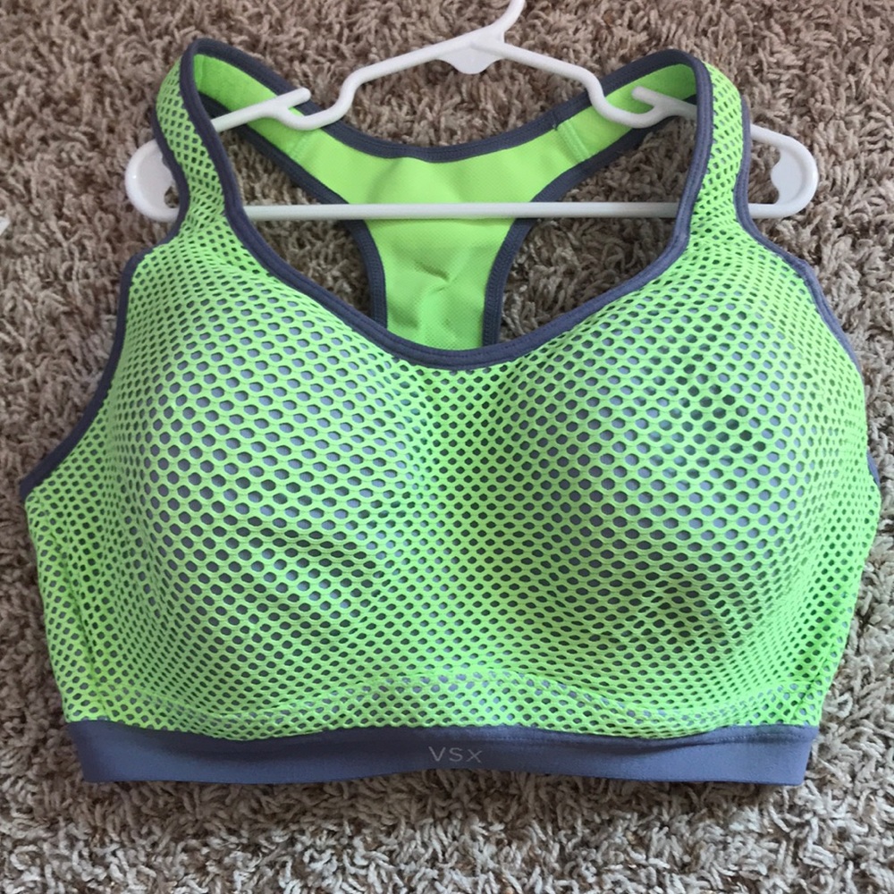 BNWOT VSXSport Sports Bra 36DD